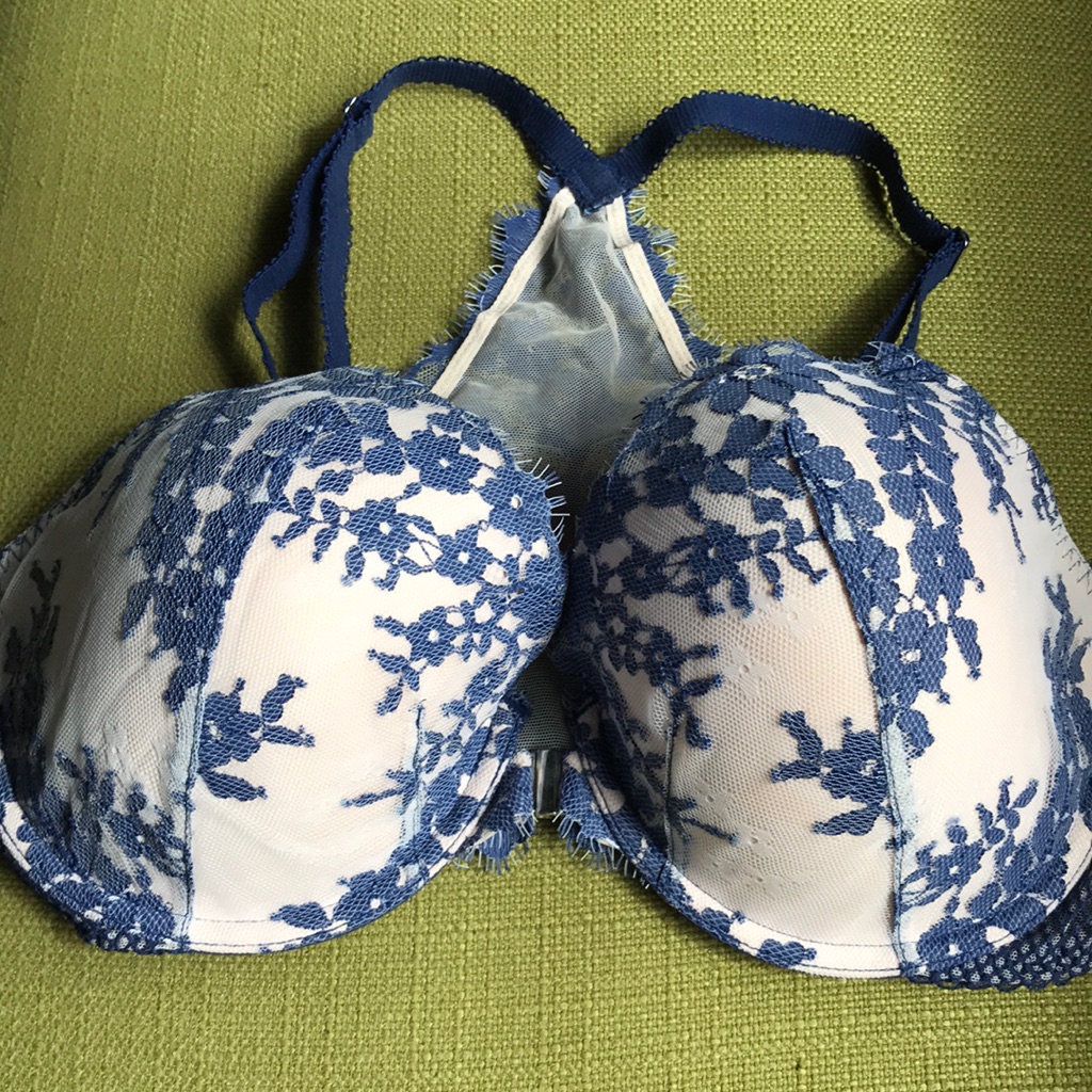 Lace Front Close Bra